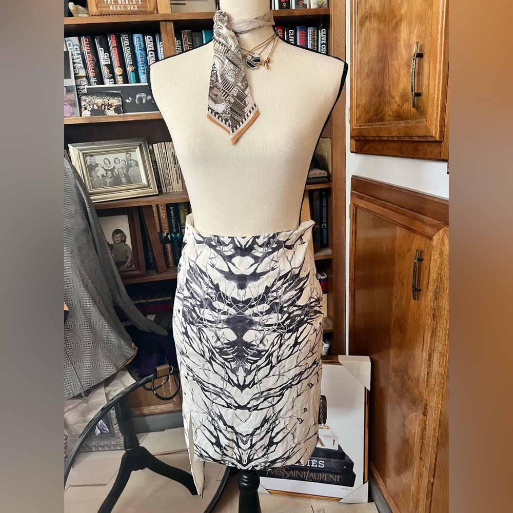 HauteHippie 💯 silk Tree of Life skirt Size S